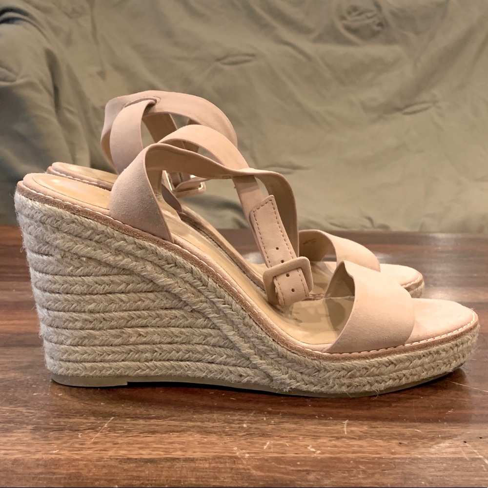 Banana republic wedge sandals size 8